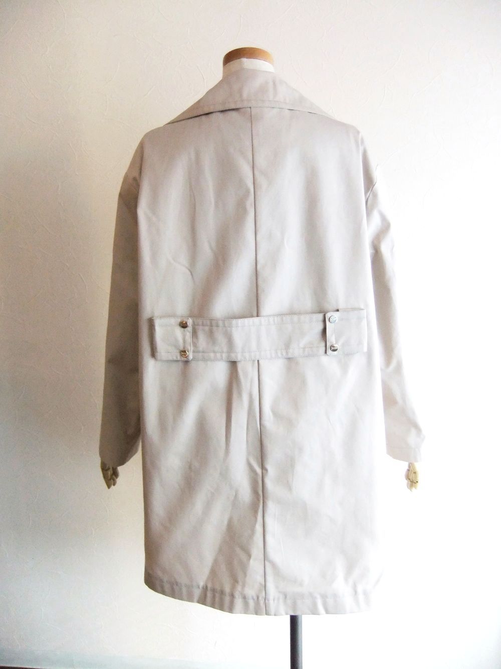 【LADIES】 DELON ＆ MONOGRAM COAT トレンチ ハーフ コート  CA000509DD-13218