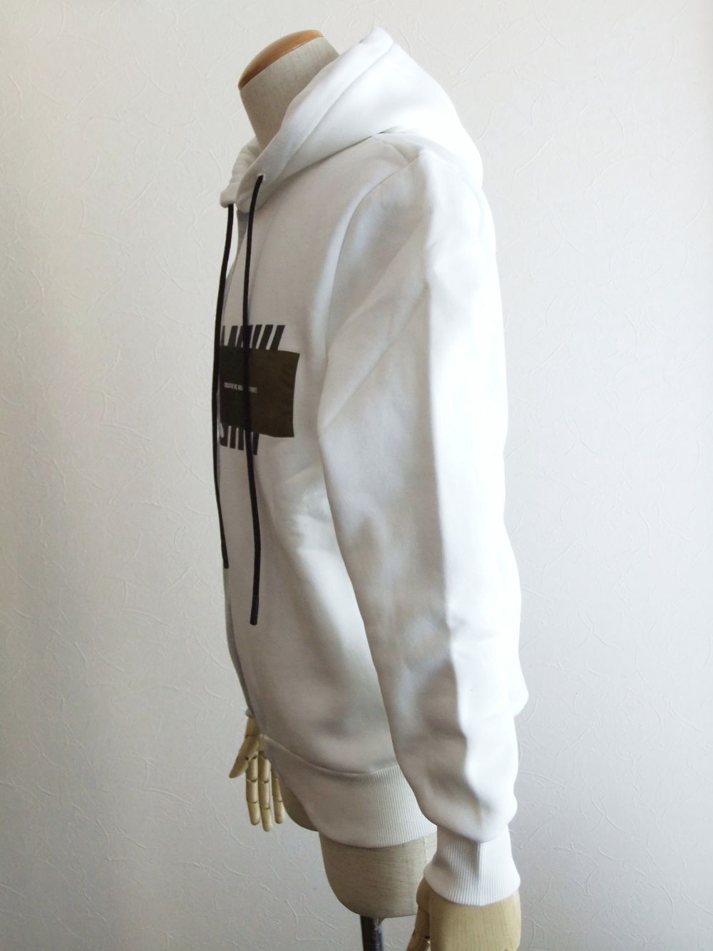MEDUSA   エンボス / CAMO バイカラー ロゴフーディ