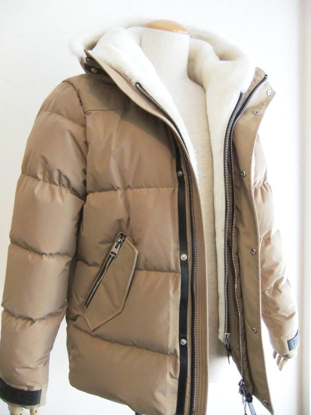 RILEY  (キャメル)   フーデッドダウンジャケット