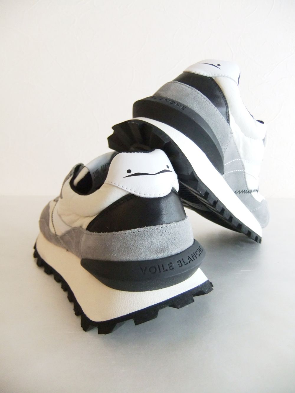 VOILE BLANCHE - QWARK HYPE MAN ( WHITE/GRAY ) ナイロン × スエード 