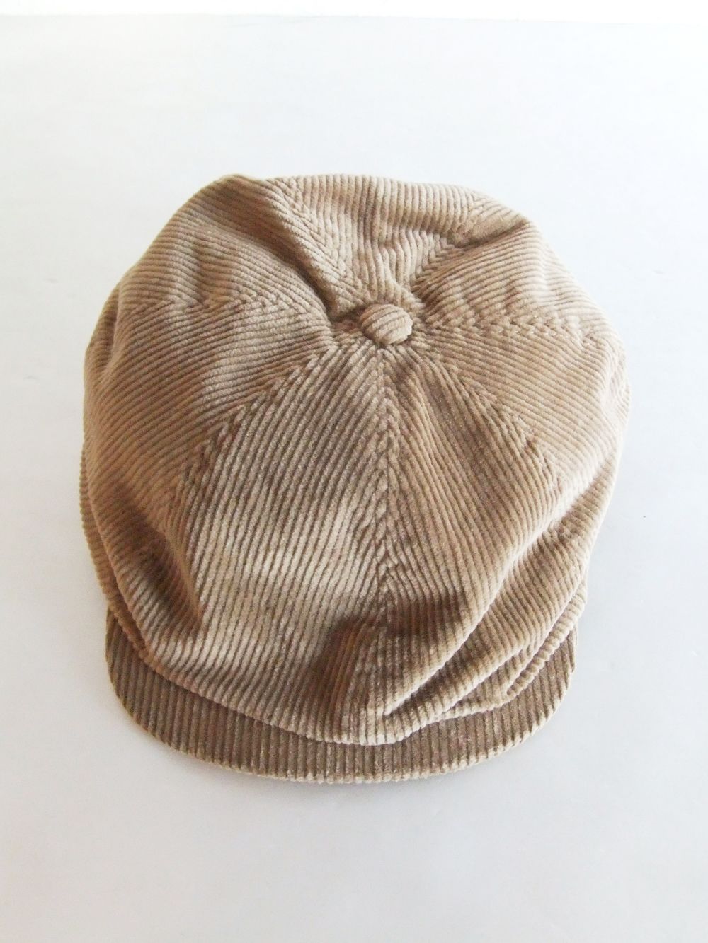 HATTITUDE NEWSBOY CAP  (ベージュ) コーデュロイ ハンチング