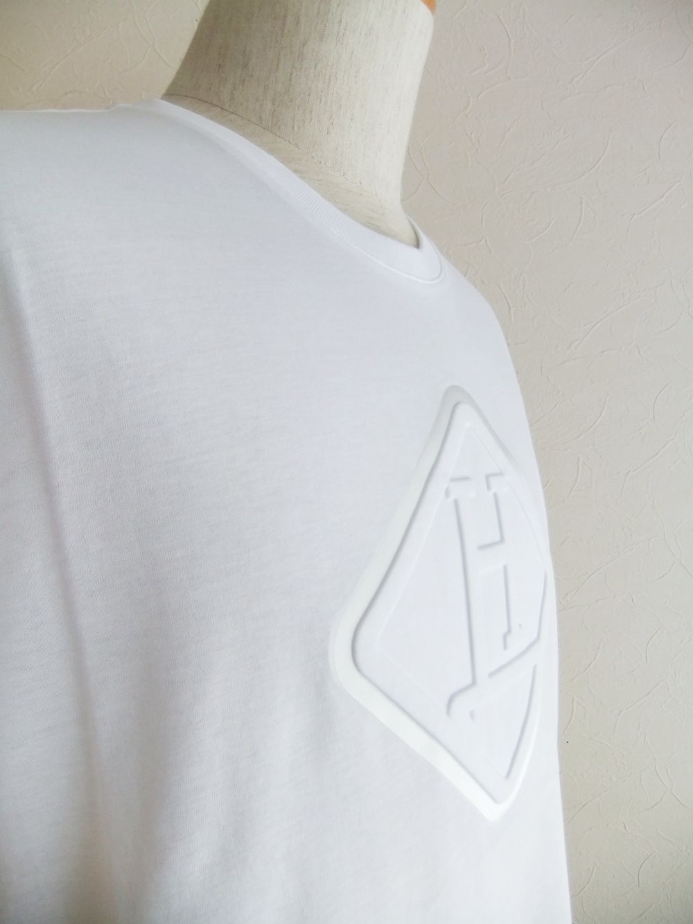 HERNO COTTON JERSEY T-SHIRT  (ホワイト)  ロゴ クルーネックTシャツ