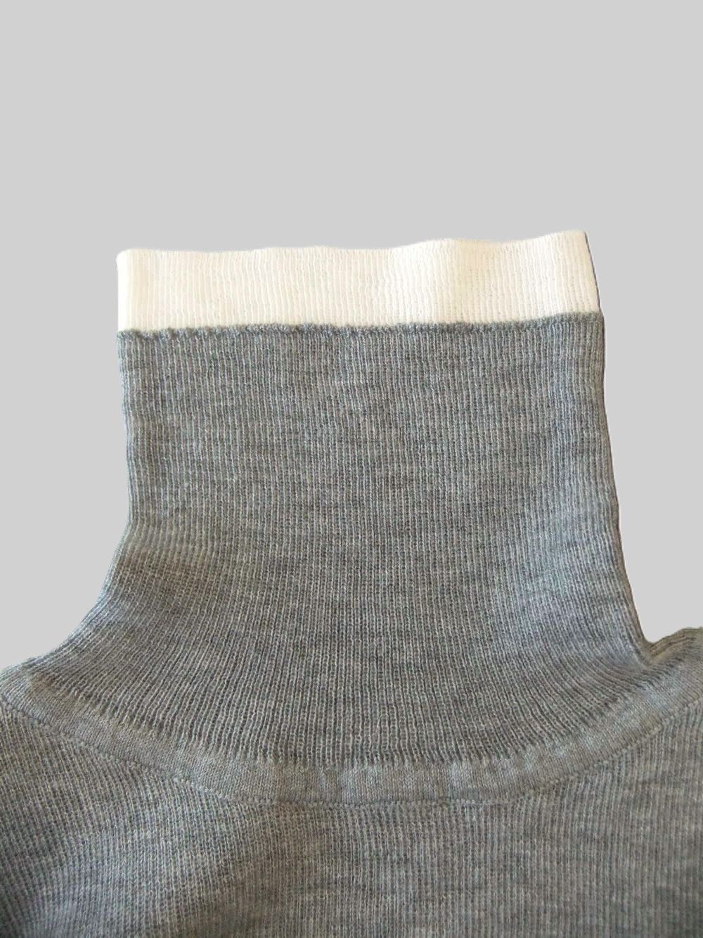 BI COLOR HIGH NECK PULLOVER  配色 ハイネック ガーゼ ニット PO    （グレー）  635956