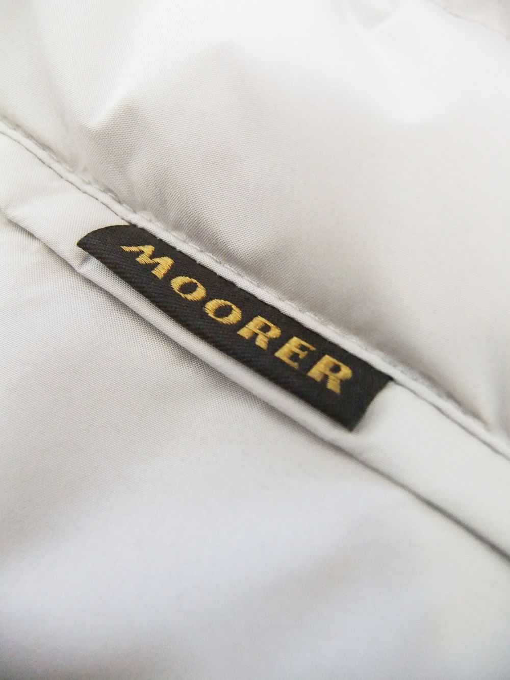 直営店☆MOORER☆オシャレ♪DIXIE-ADB フード付きケープ MooRER - DAVIDE-STP フード付きダウンジャケット | 4.444glad
