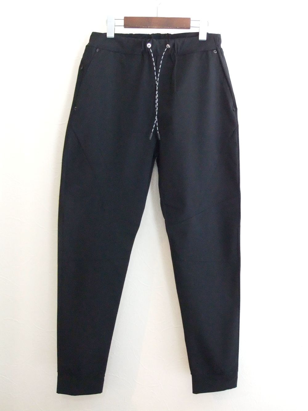 INVISIBLE LY   スーパーストレッチパンツ