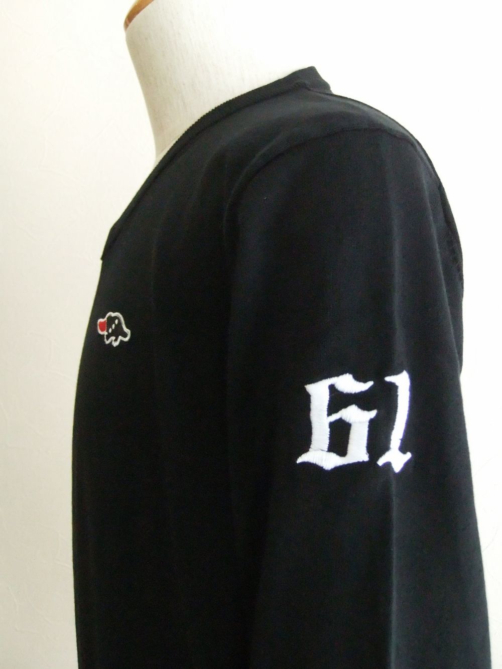 FAIRWAY FEVER V- NECK   ロゴ入りVネックセーター (ブラック) RSM-22087