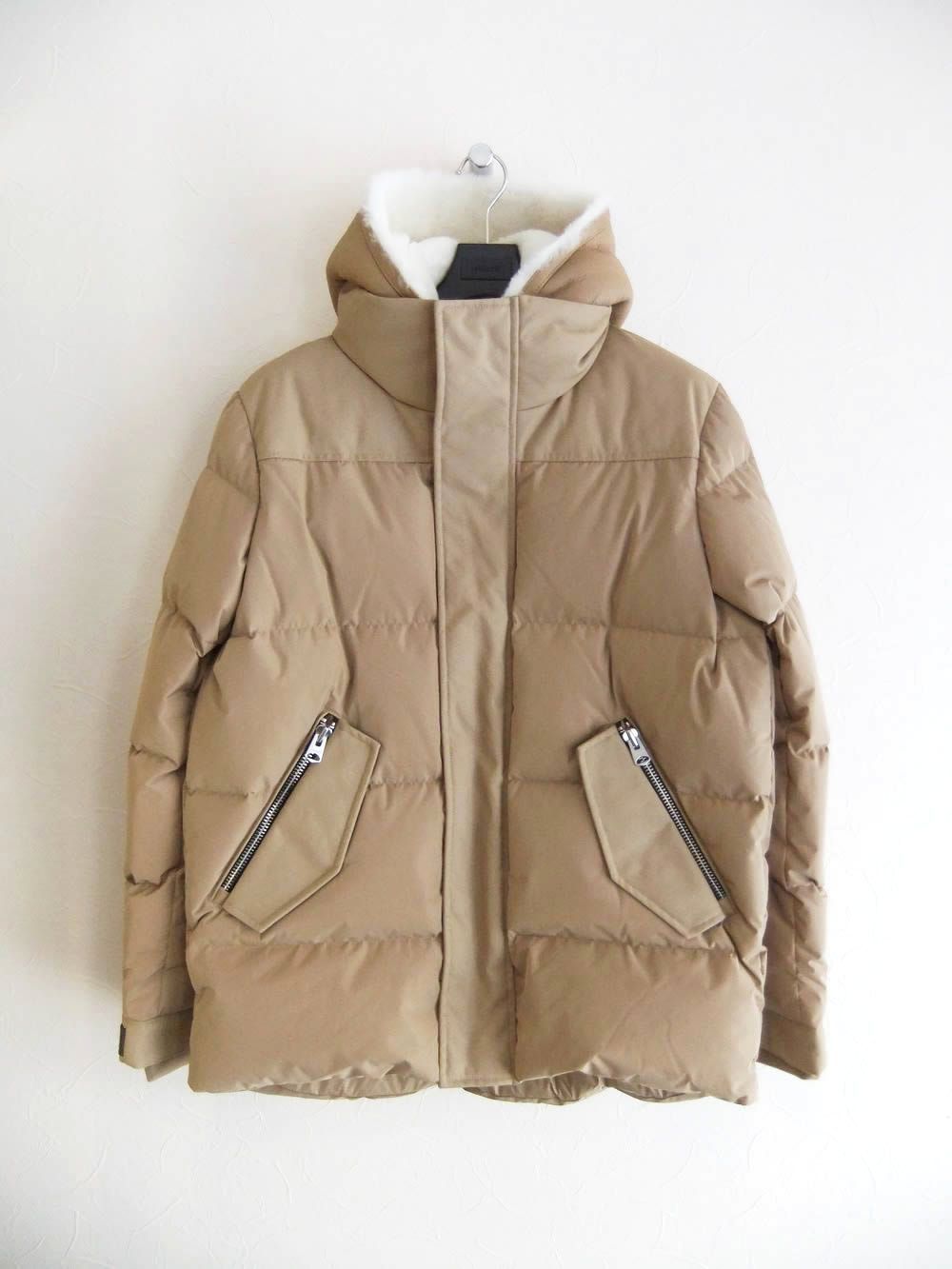 RILEY  (キャメル)   フーデッドダウンジャケット