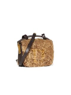D2 STATEMENT CROSSBODY  ロゴ  ムートン  ミニ ショルダーバッグ