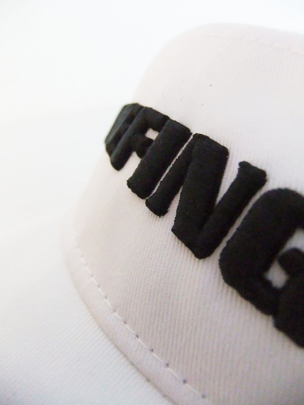 MENS BASIC VISOR （ホワイト） ロゴ バイザー
