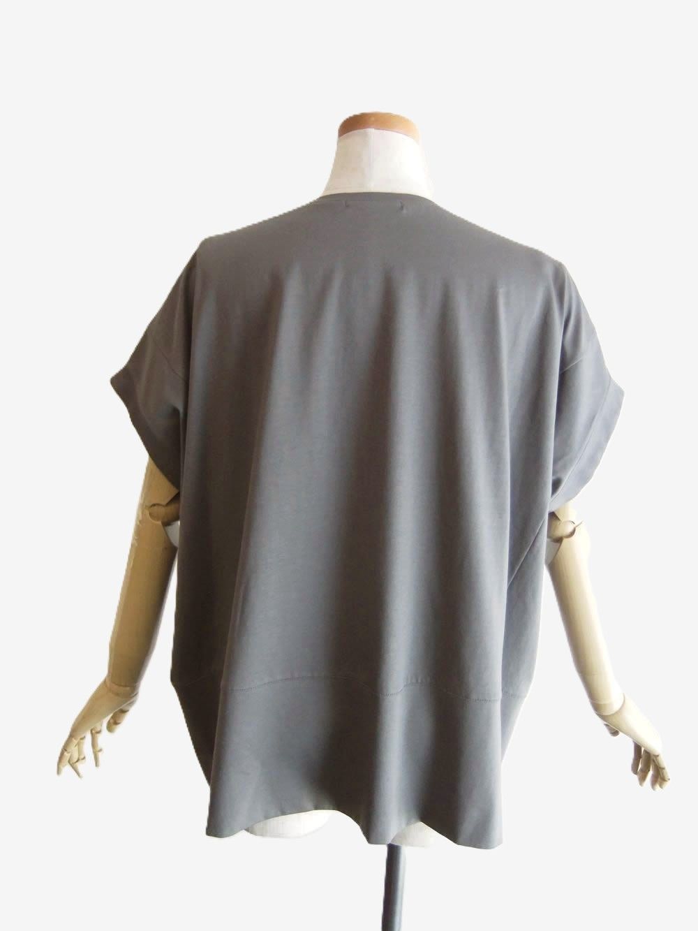 スクエア 箔プリント フロントスリット コクーン Tシャツ  (チャコールグレー)  626938