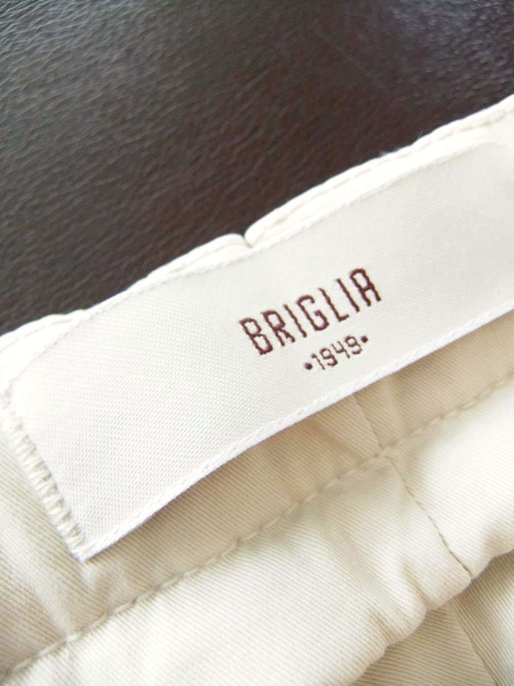 BRIGLIA 1949 BG07  (オフホワイト)  コットンストレッチ ワンプリーツ テーパードパンツ