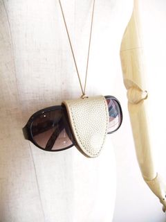 サングラス ホルダー ネックレス (ゴールド)   626973