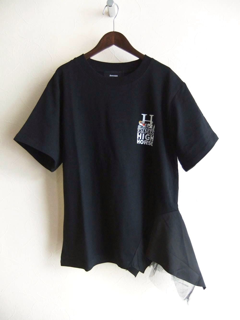 【MICALLE MICALLE Account】 HOMMAGE HIGH HORSE SCARF-HEM T-SHIRT  (ブラック)  スカーフヘム フリル Tシャツ  MAD114TEB