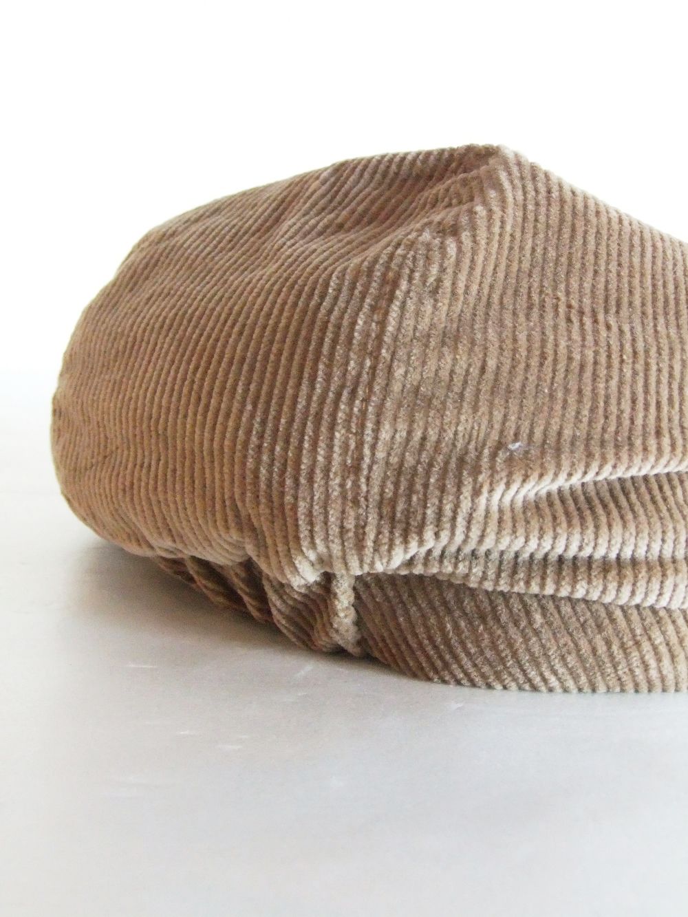 HATTITUDE NEWSBOY CAP  (ベージュ) コーデュロイ ハンチング