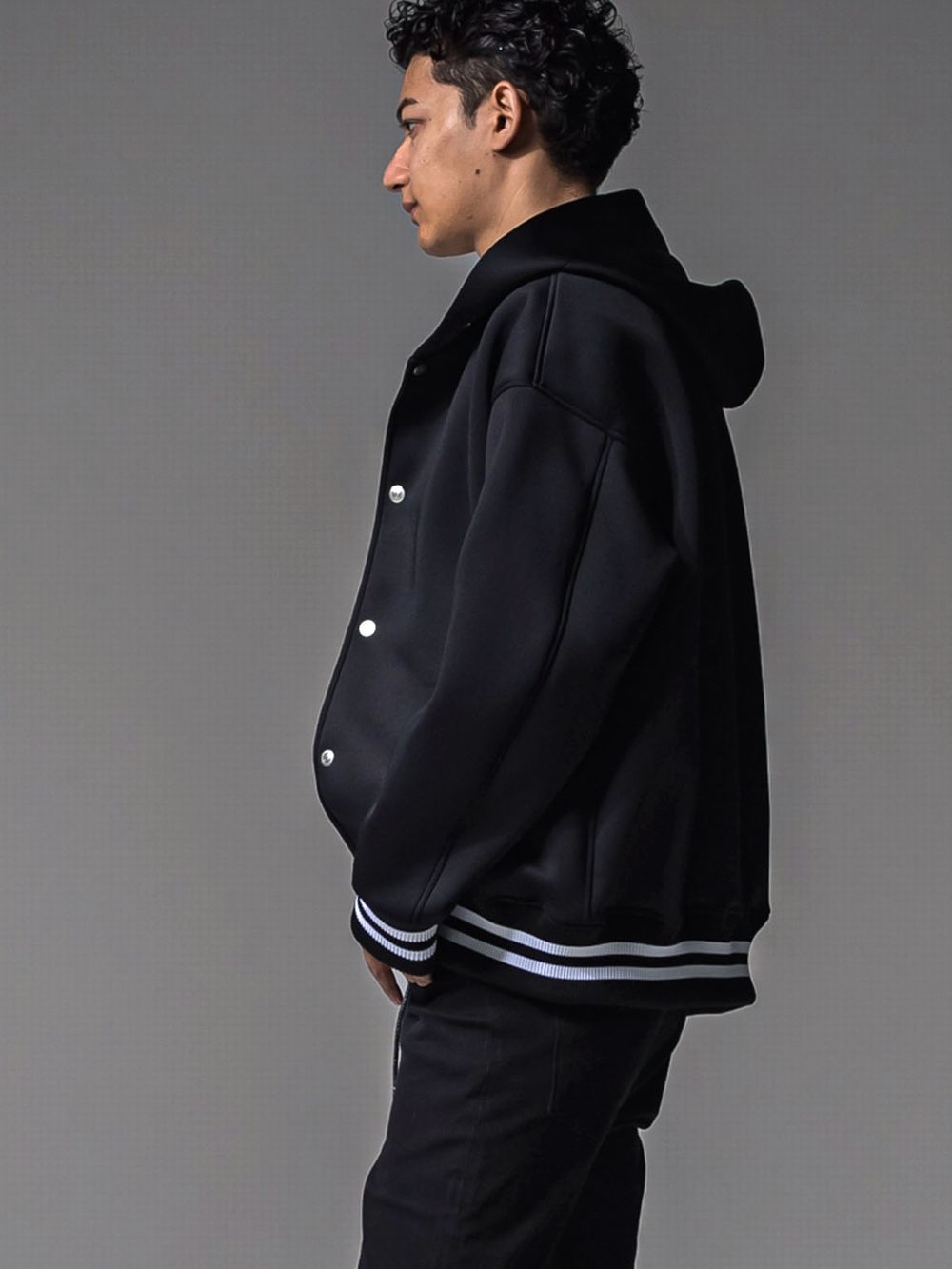 HD VARSITY HOODIE     フード付き スタジャン