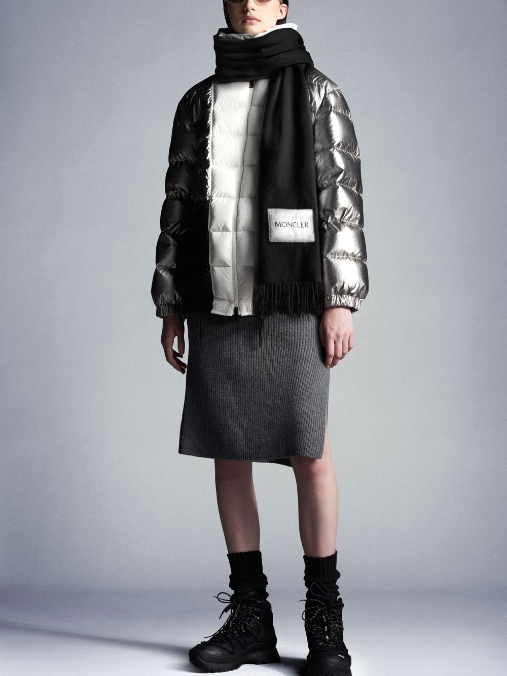 MONCLER - ロゴ入りストール (ブラック) G20933C00025595MA