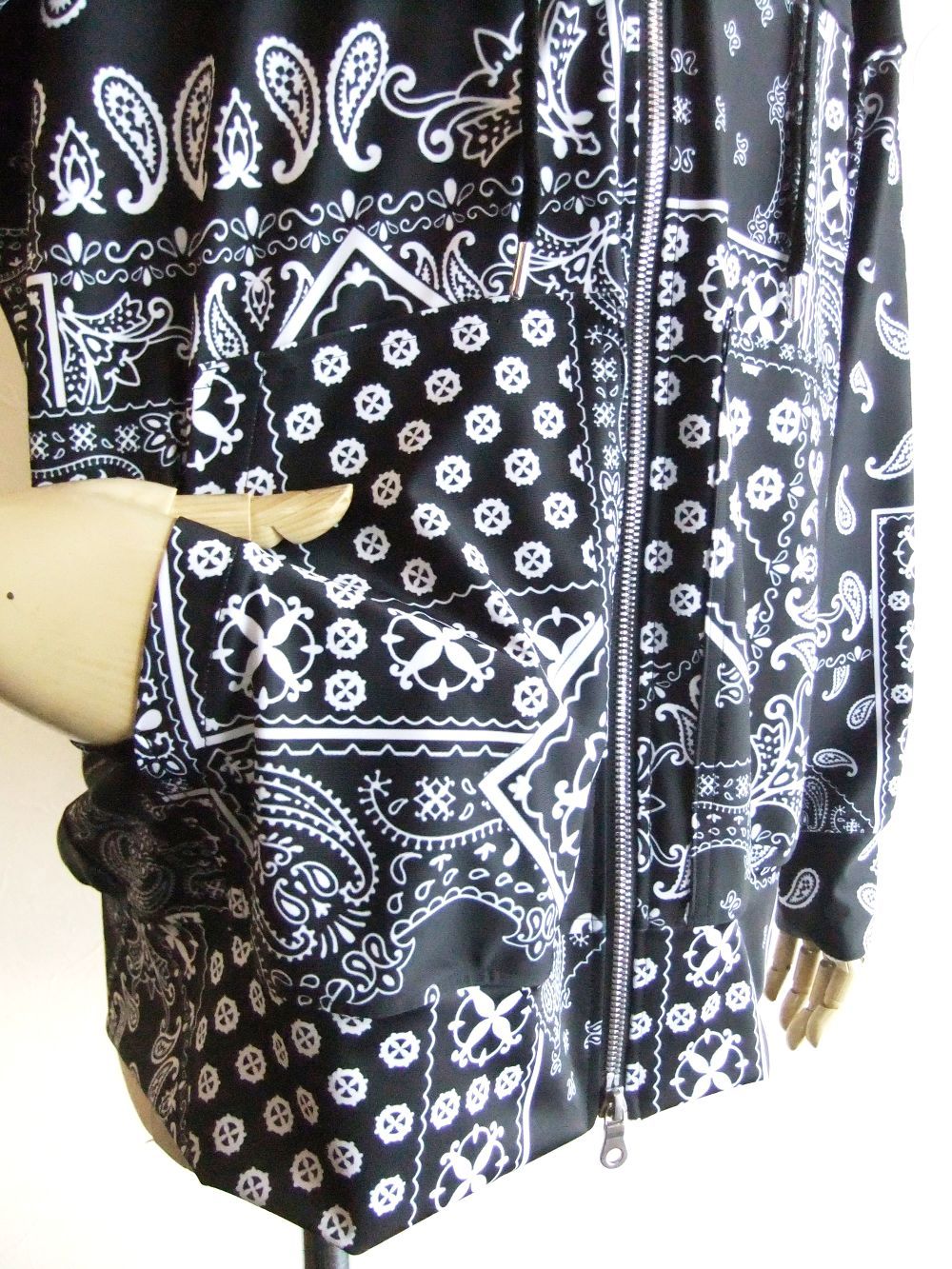 PAISLEY RUSH OVER ZIPUP HOODIE   (ブラック) ラッシュガード ZIP パーカー