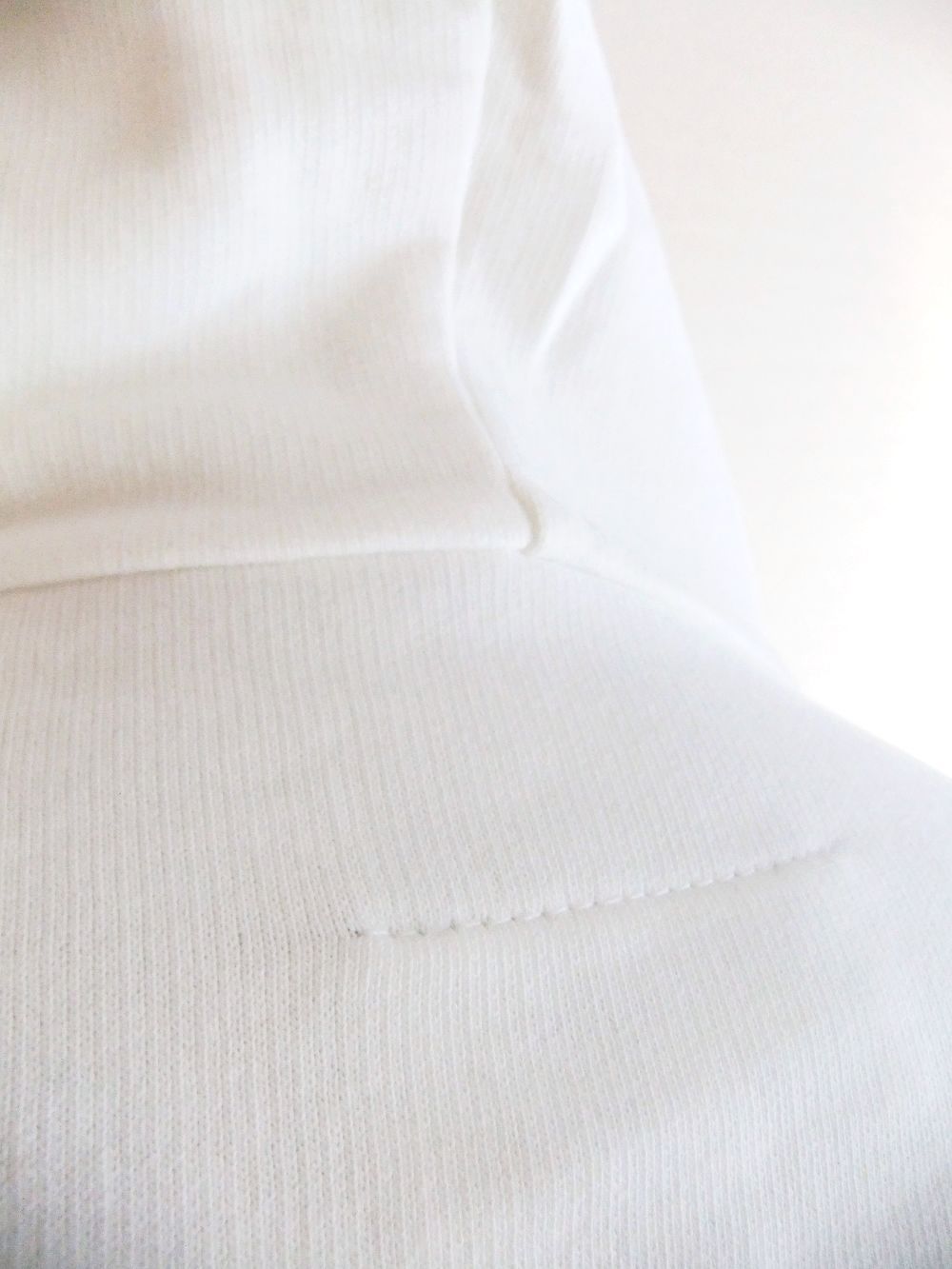 《MM➅》 Maison Margiela  (ホワイト)  ロゴ プルオーバー パーカー