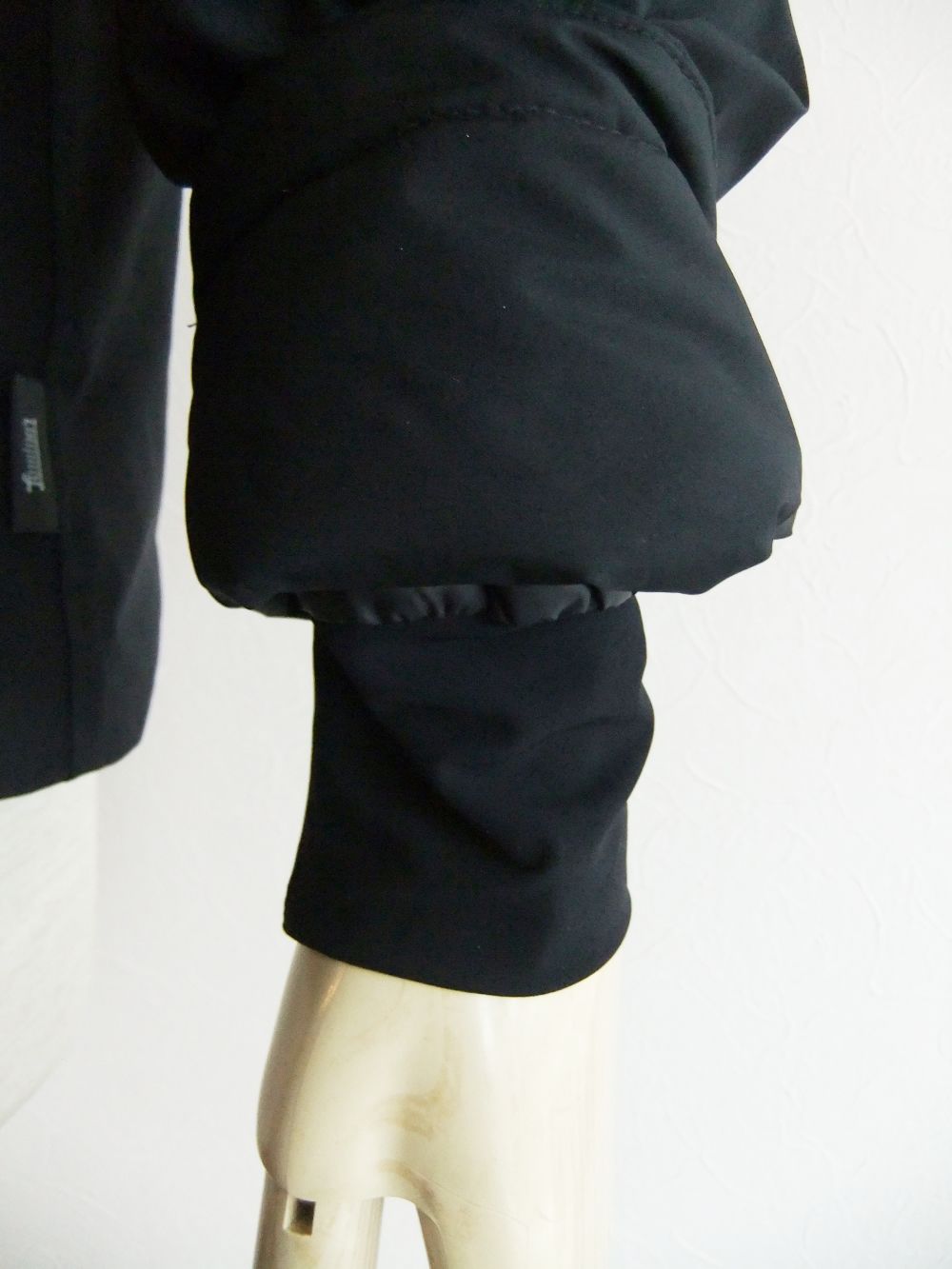 GORE-TEX  フーデッドダウンブルゾン
