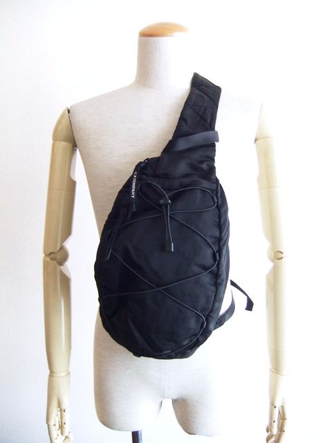 GOGGLES  MINI BACKPACK  (ダークネイビー)  ゴーグル ボディバッグ