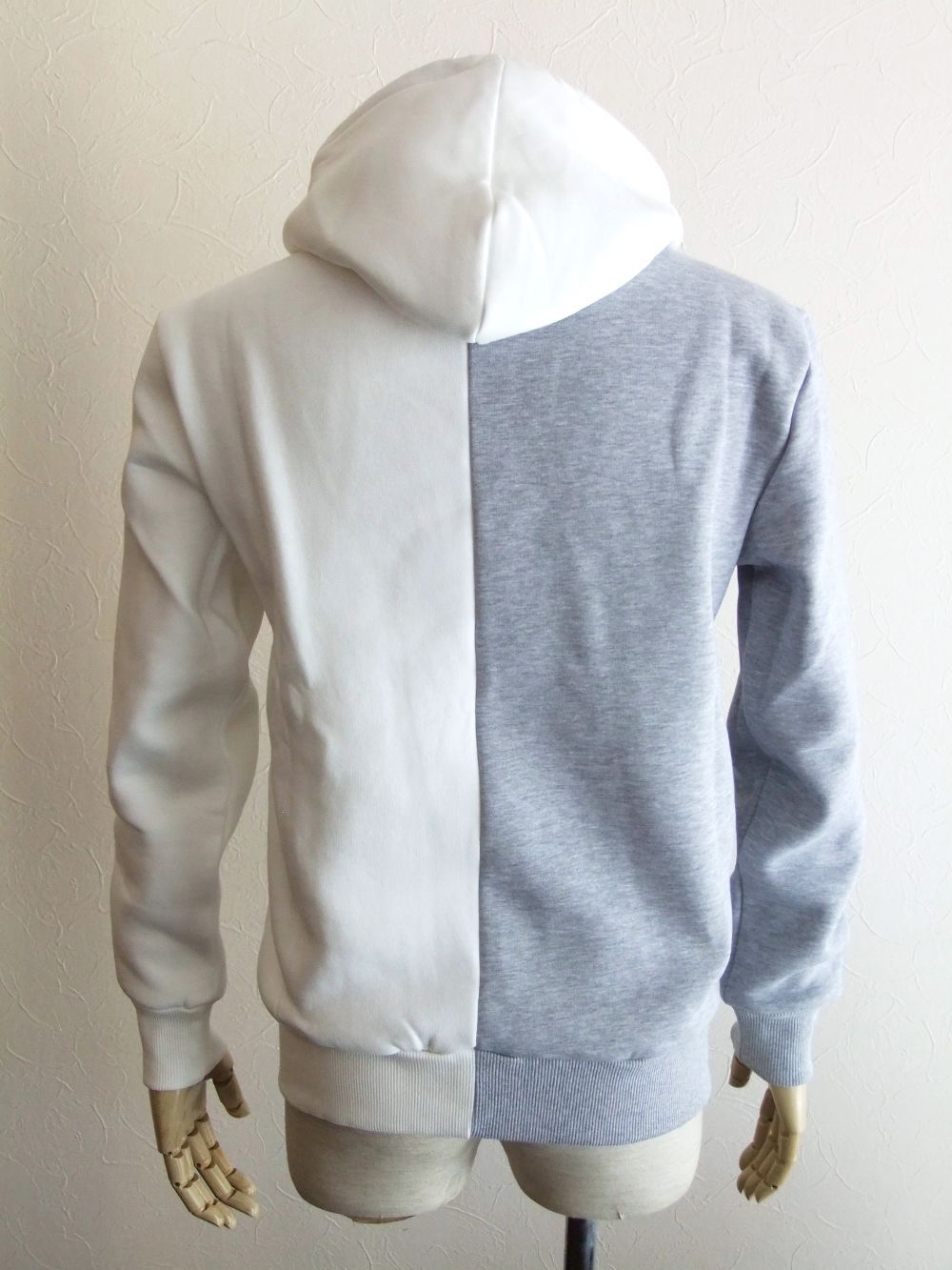 MEDUSA   エンボス / CAMO バイカラー ロゴフーディ