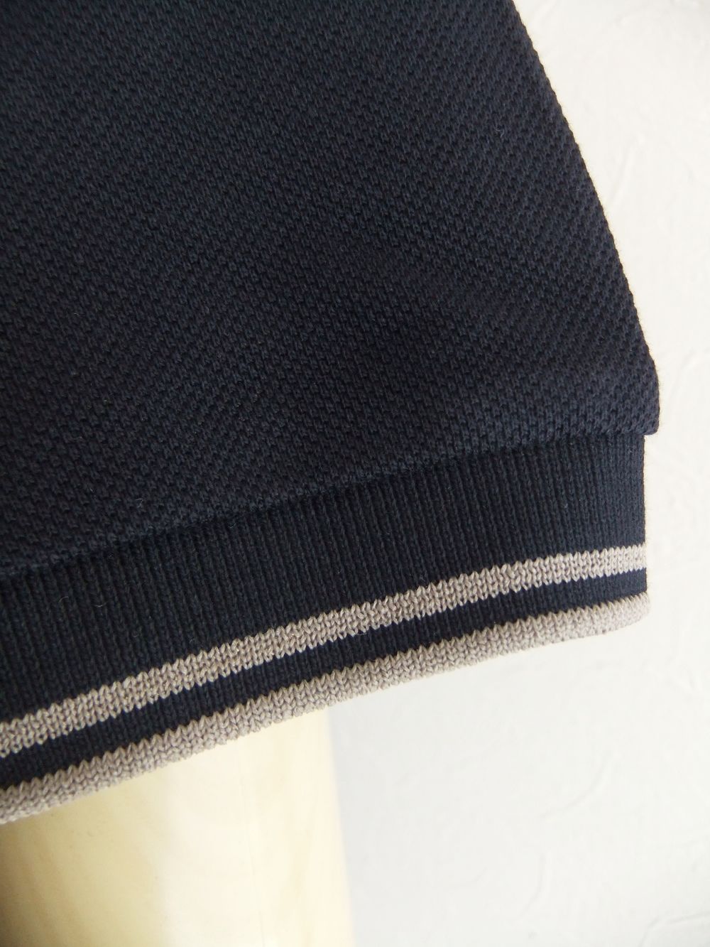 HERNO コットン ピケ クルーネック ロゴTシャツ (ネイビー)