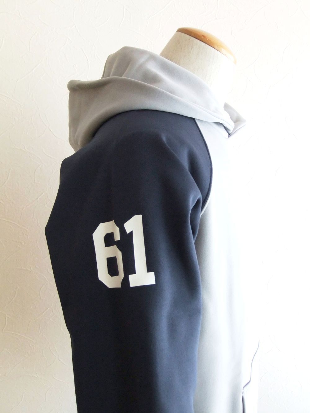 LYON HOODIE  ロゴ入りスフーディ   RSM-22213