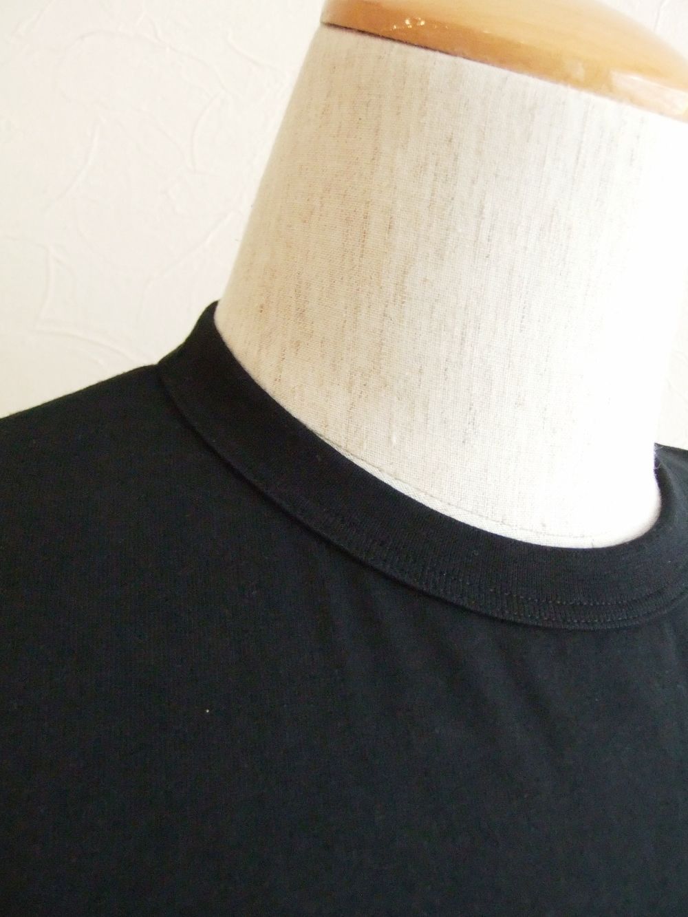 NEBBIOLO LUNGO (ブラック)  クルーネック 長袖Tシャツ