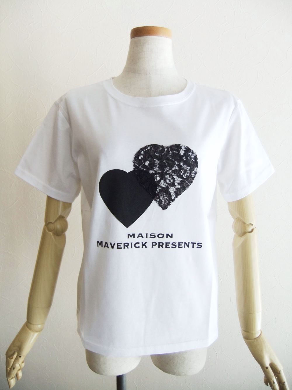 ハート❤ モチーフ パッチ Tシャツ  (ホワイト)   MM2335