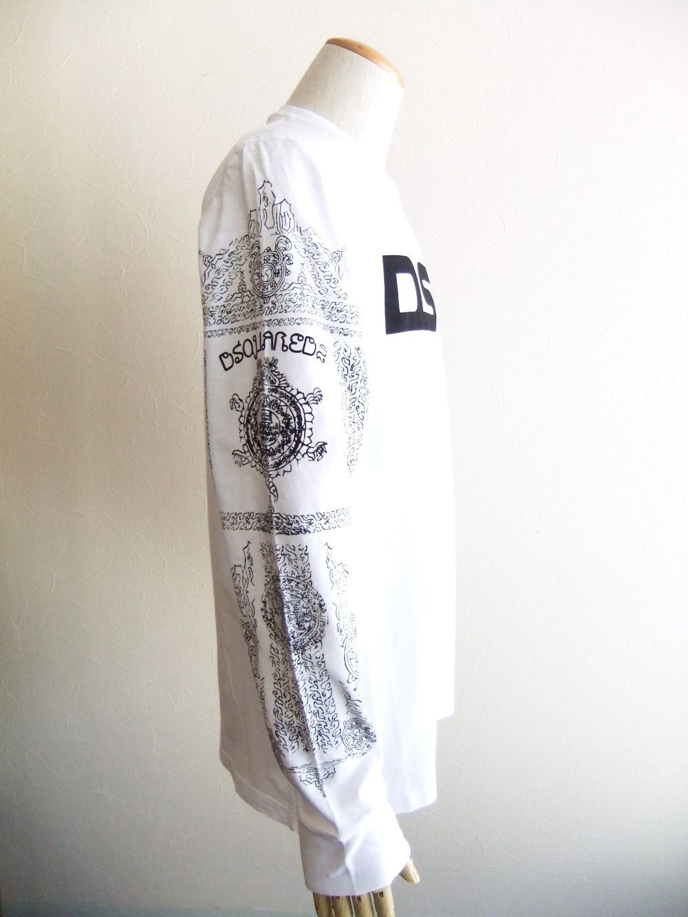 Dsquared2 - DSQ2 OVER SURF T-SHIRT ロゴプリント 長袖Tシャツ Dsquared2 - DSQ2 OVER SURF T-SHIRT ロゴプリント 長袖Tシャツ