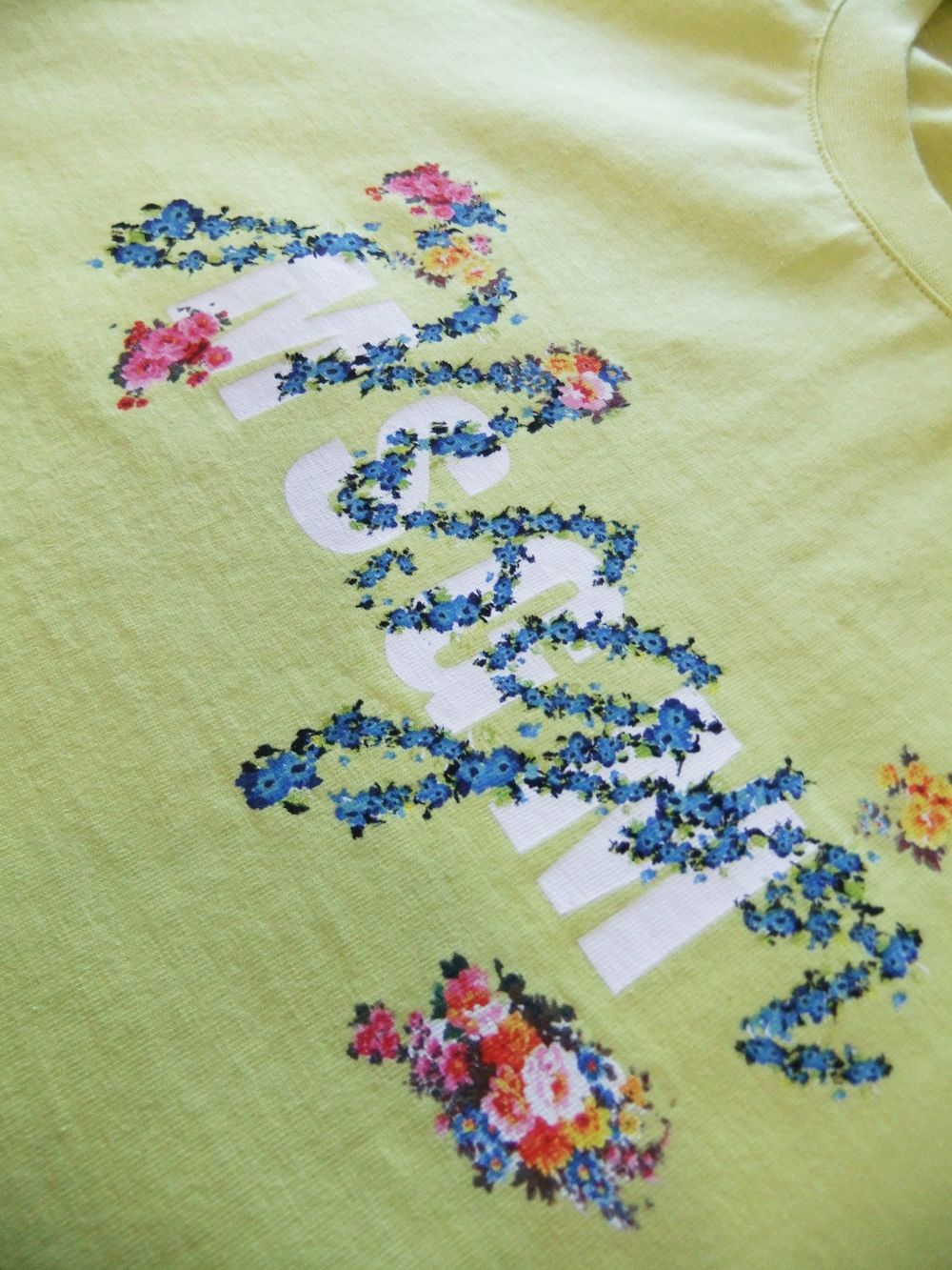 《LADIES》 SPRING ロゴ+フラワープリント コットン Tシャツ  (イエロー)  MDM170-217298-42