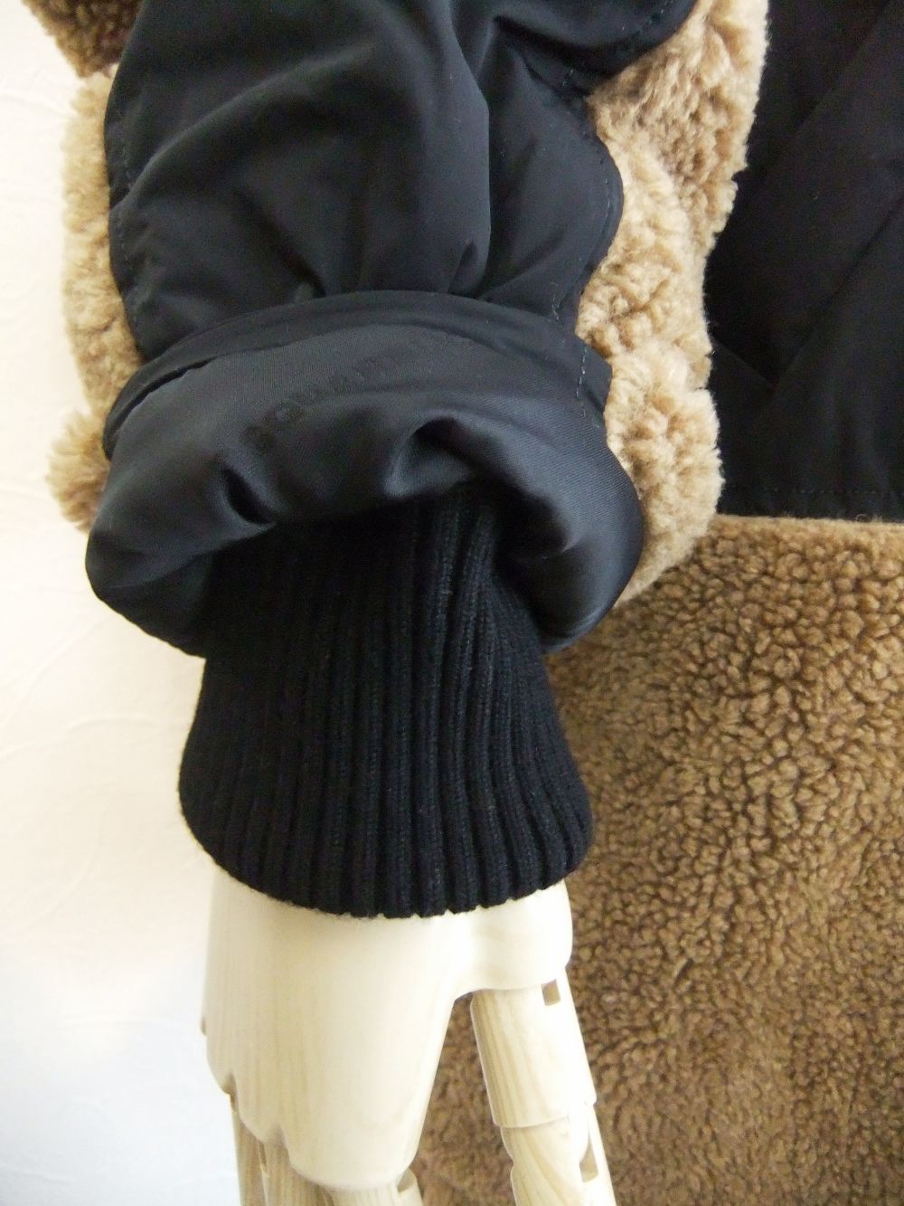 NYLON AND FLEECE COAT  フード付きキルティングコート    S74AA0214