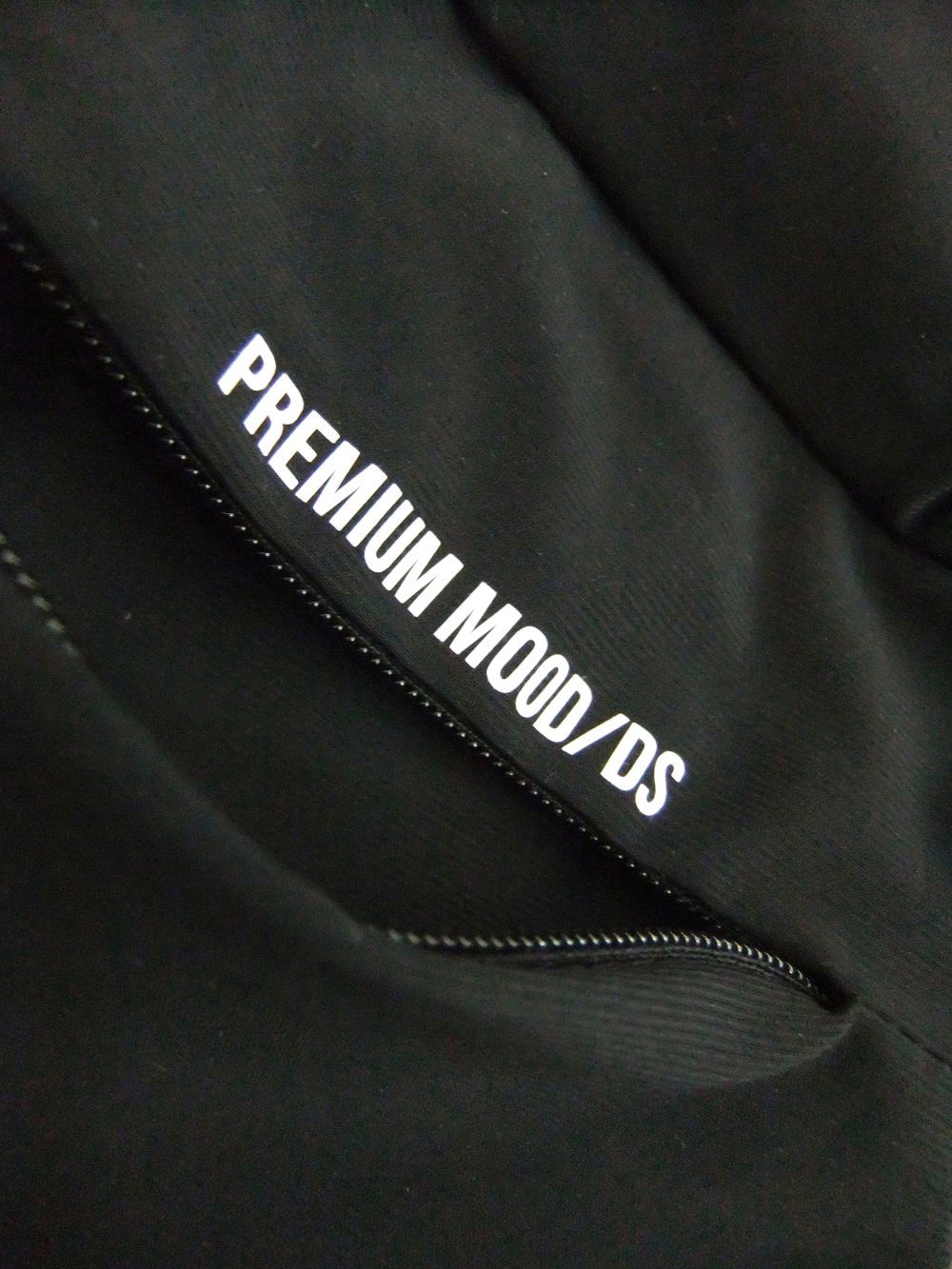 INVISIBLE LY   スーパーストレッチパンツ