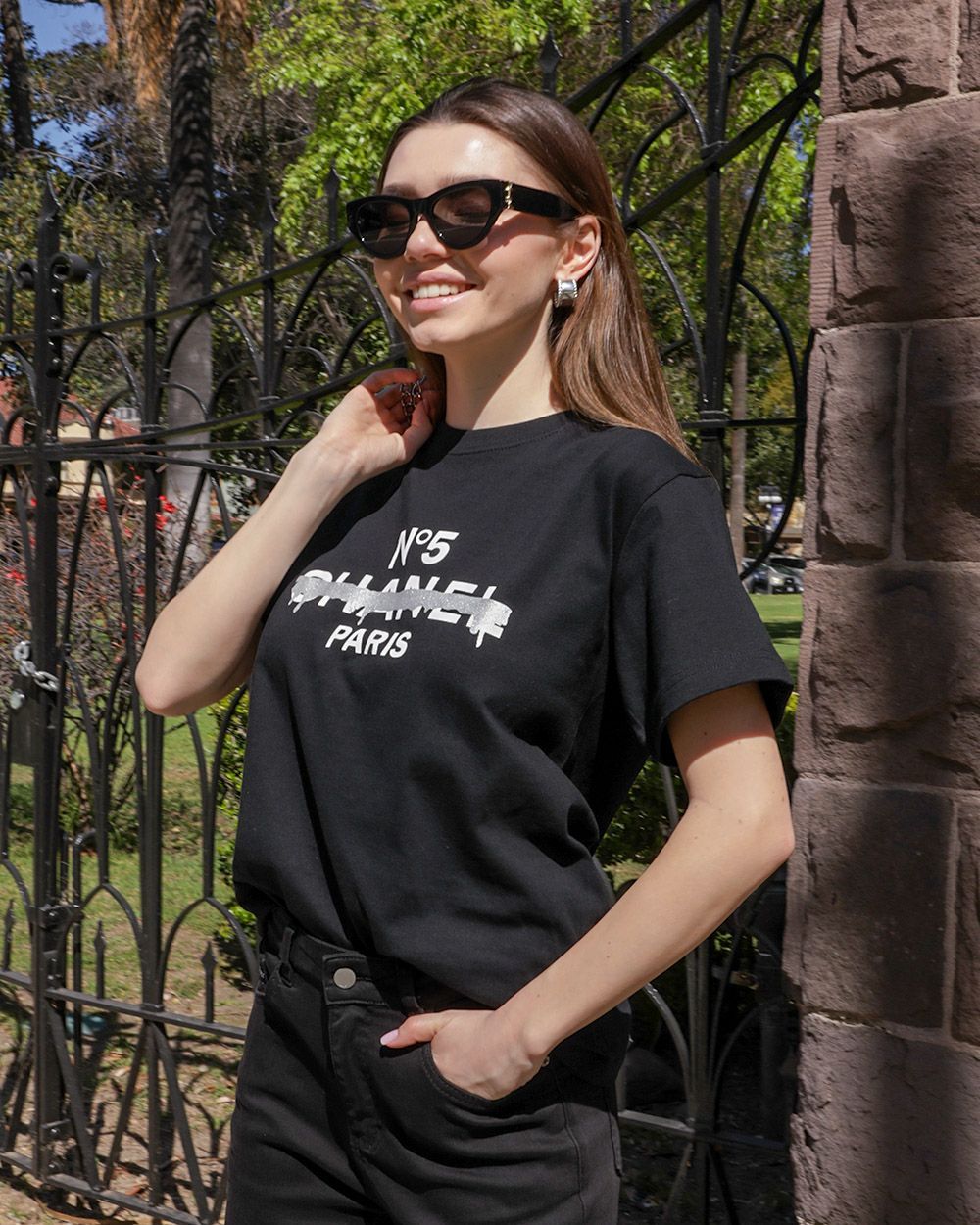 【MICALLE MICALLE Account】 HOMMAGE NO5 CL T-SHIRT   (ブラック)  ロゴ T-SHIRT   MAD106TCB