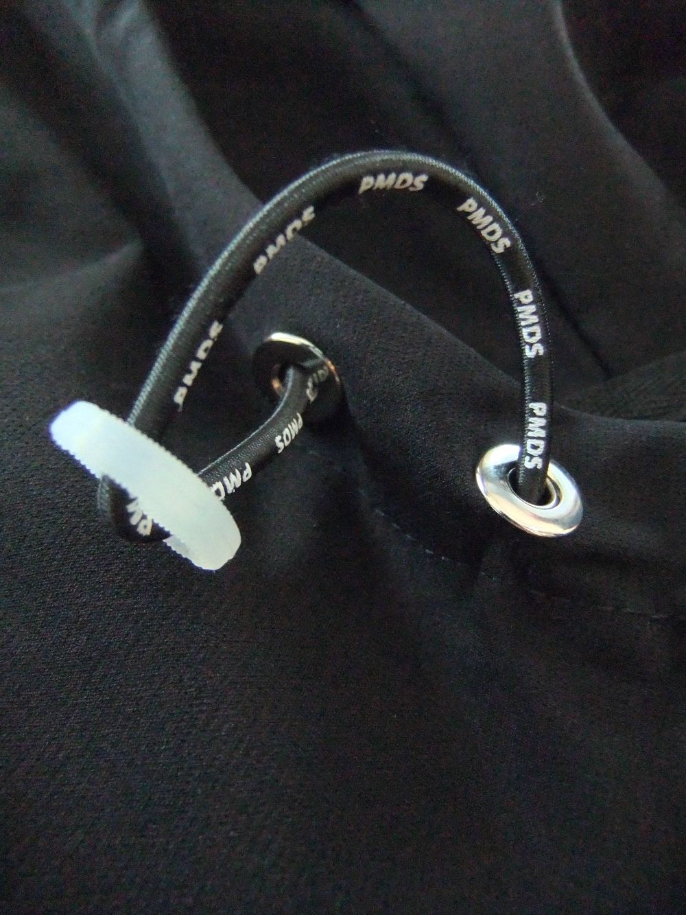 INVISIBLE    スーパーストレッチパーカー
