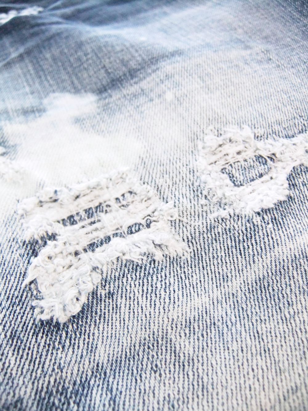DARK WHITE LINE WASH LONDON BRO JEANS   ダメージ ワイドジーンズ   S71LB1581