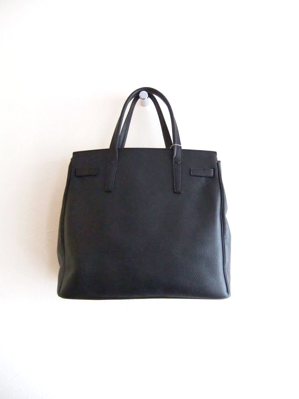 CAVALLERESCO カーフレザーバッグ 美品‼️ CAVALLERESCO カーフレザーバッグ 美品‼️ - メルカリ