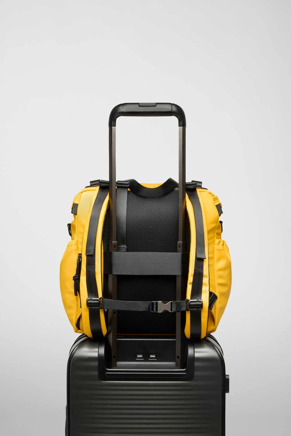 East+West Nylon   M   (イエロー)    ナイロン バックパック