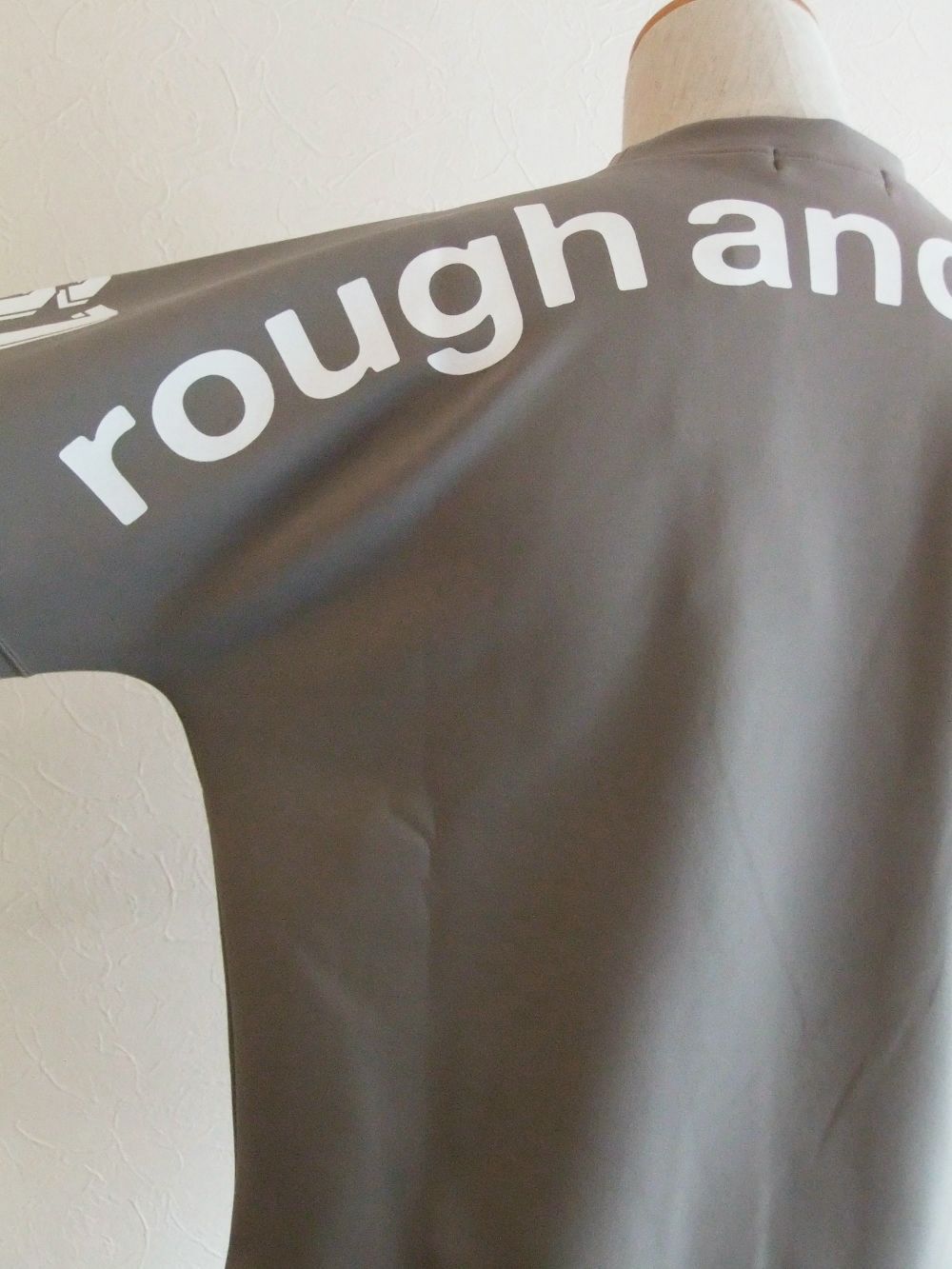 BIG ARCH SWEAT  ロゴ入りスウェットシャツ  ( ベージュ )  RSM-21204
