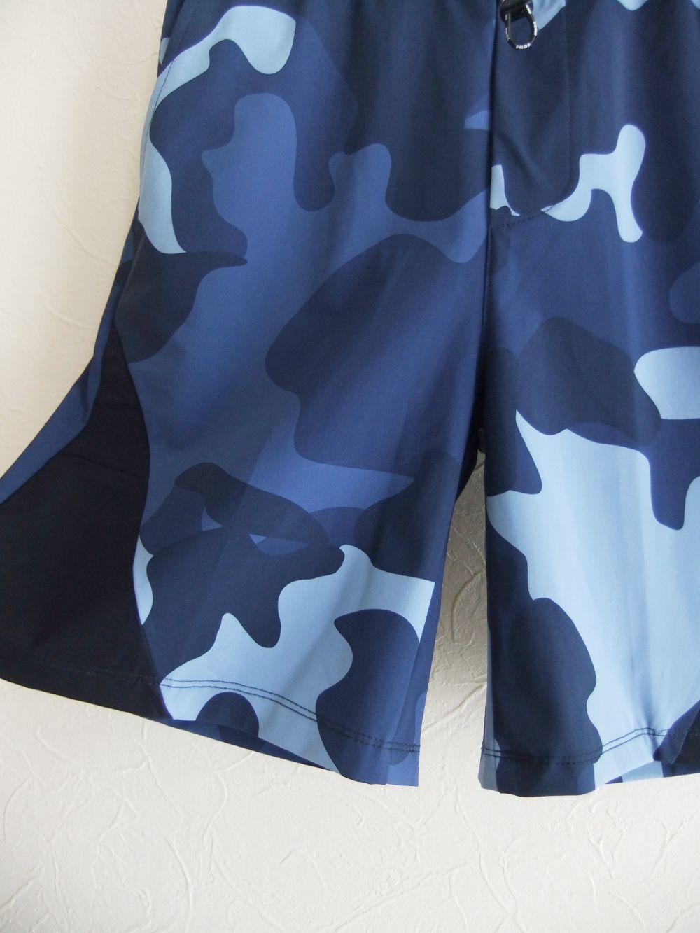 INVISIBLE SH CAMO    カモ柄ストレッチ ハーフパンツ