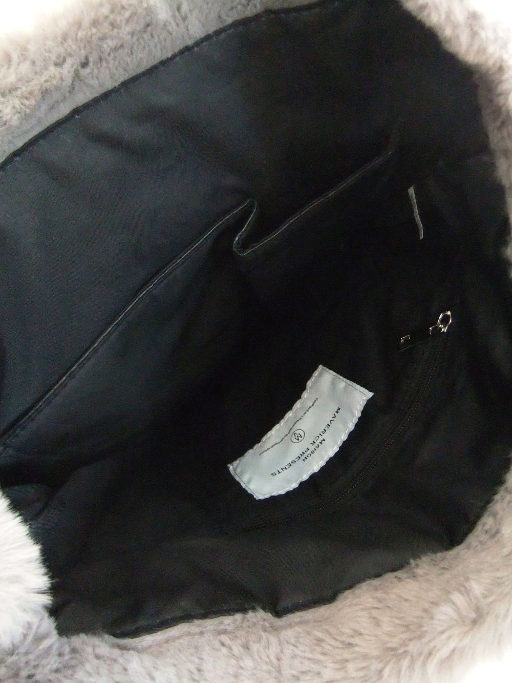 TYVEK タイベック +ファー トートバッグ  (ブラック)  MM207-1109