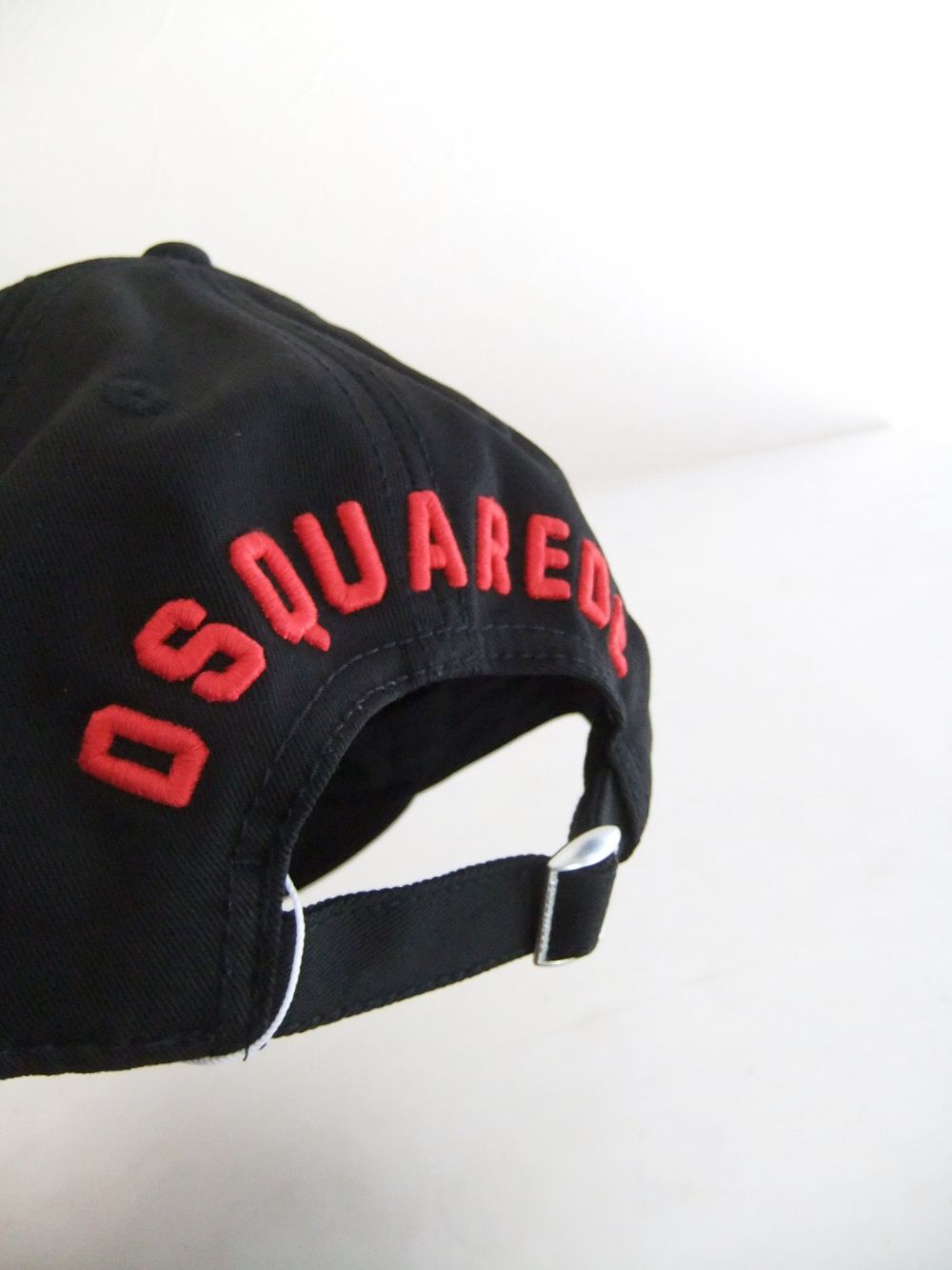 ICON BASEBALL CAP  ロゴ キャップ   S82BC4001 (ブラック×レッド)