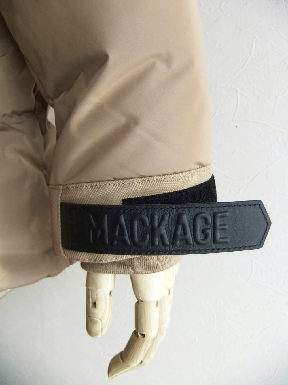 RILEY  (キャメル)   フーデッドダウンジャケット