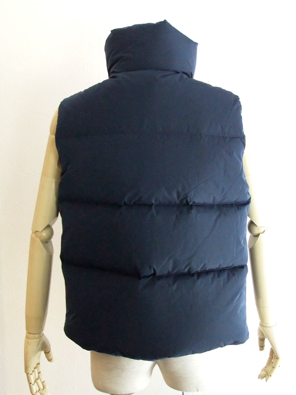 MEGA LOGO NYLON PUFFER VEST ロゴ ダウンベスト  S71FB0392 (ネイビー)