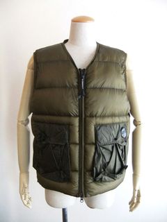 D.D. SHELL DOWN VEST  (カーキブラウン) ナイロン ジップアップ ベスト