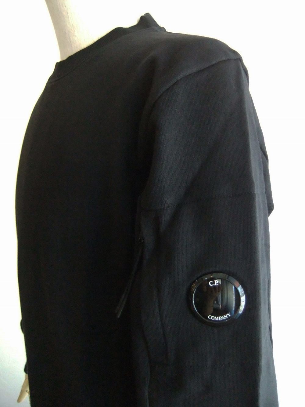 DIAGONAL RAISED FLEECE  SWEATSHIRT  (ブラック) クルーネック スウェットシャツ