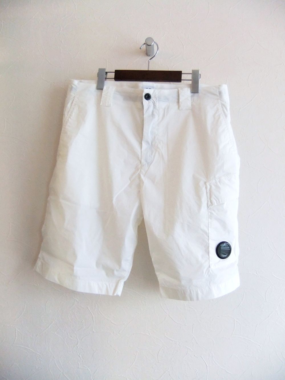 C.P. COMPANY - 50 FILI STRETCH SHORTS (ホワイト) ナイロン