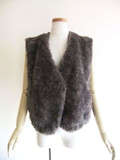 CRIMP BOA SHORT GILET  ボア ショート ベスト  435412