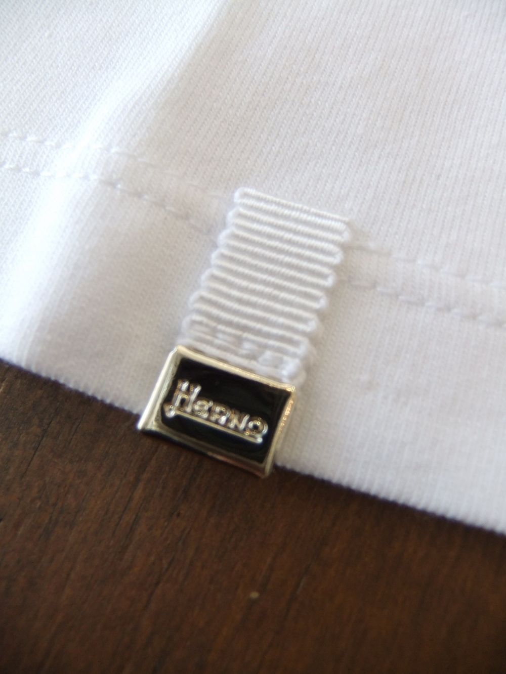 【HERNO】ラインストーン付ロゴTシャツ ホワイト HERNO - 【LADIES】 ラインストーン ロゴ Tシャツ (ホワイト