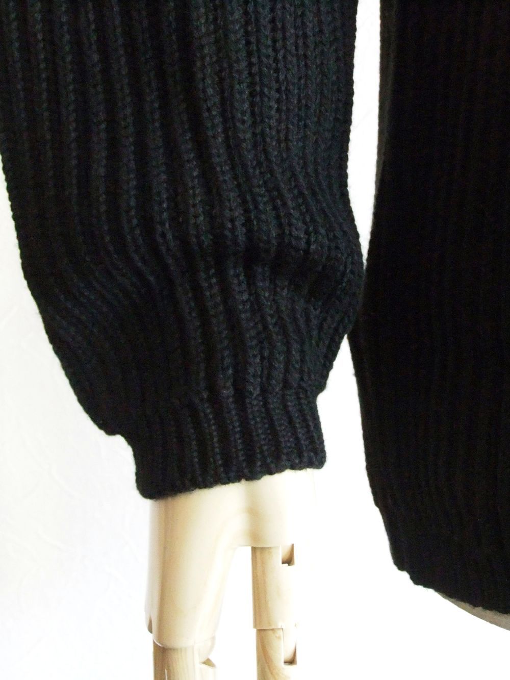 COPERNI COPJS72545BLACK 関税送料込 C.P. COMPANY - MERINO WOOL ZIPPED JUMPER (ブラック) リブ編み